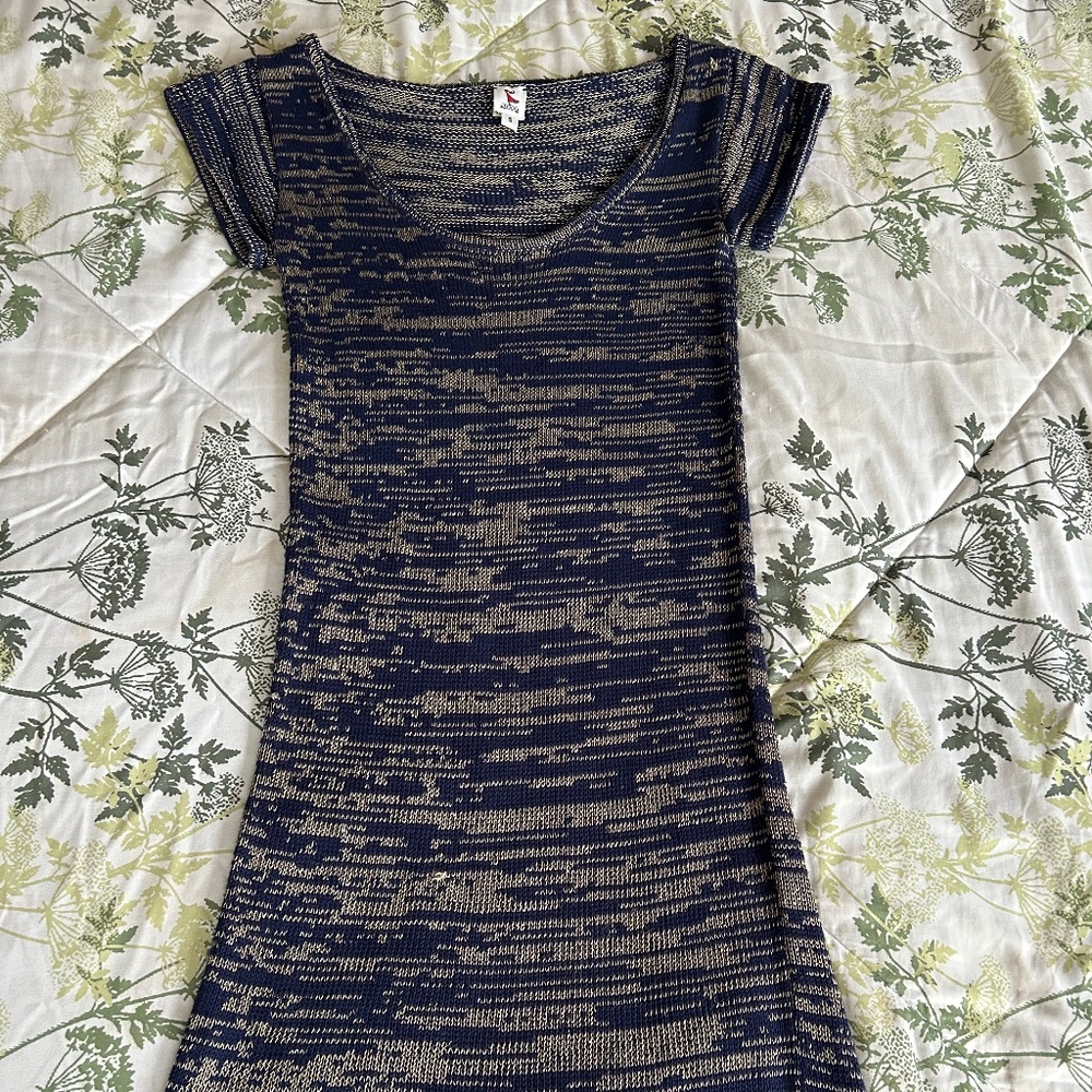 Knit short sleeved dress, navy blue with gold,  size small